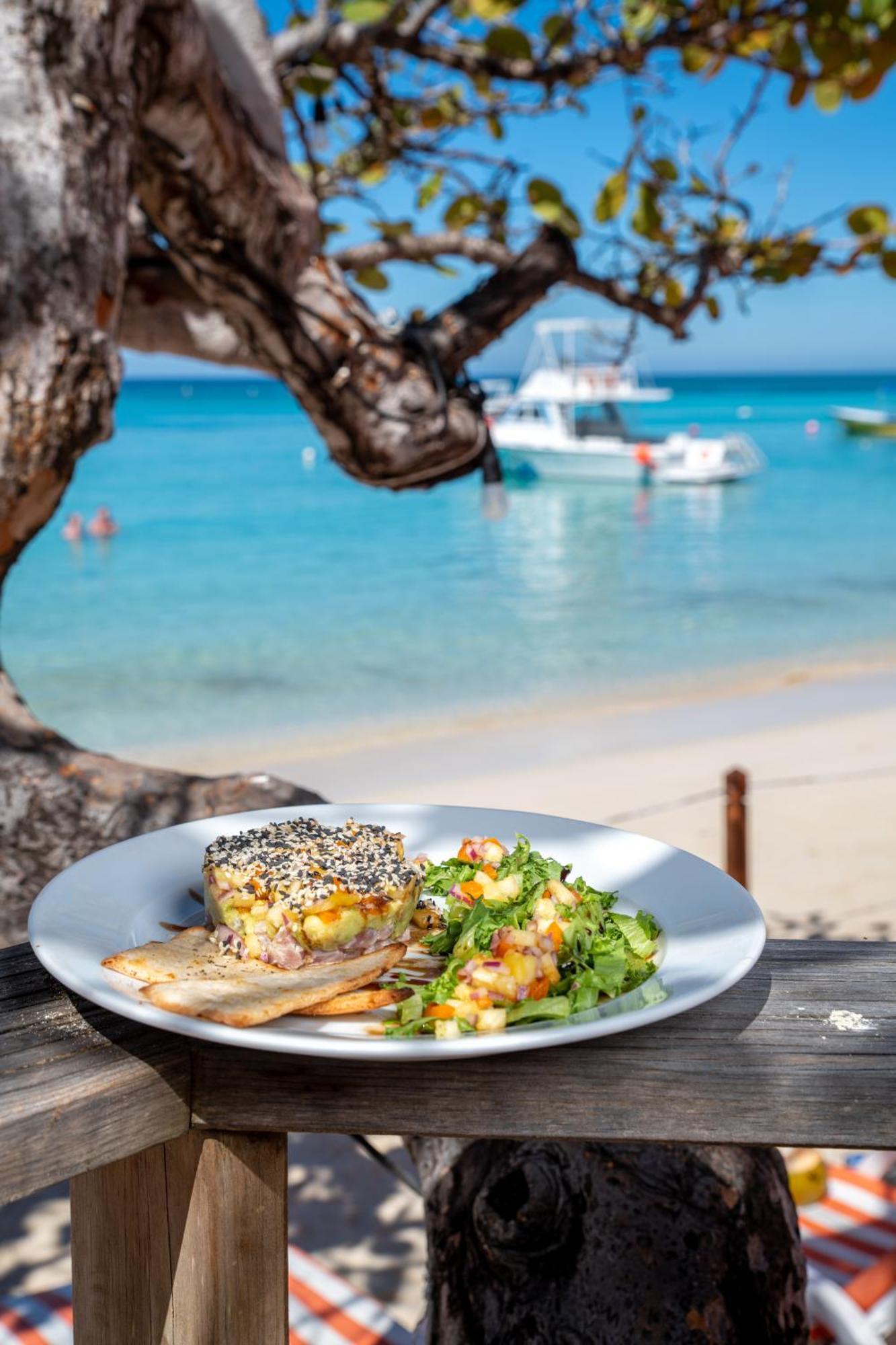 Paradise Beach Hotel & Resort West Bay Esterno foto