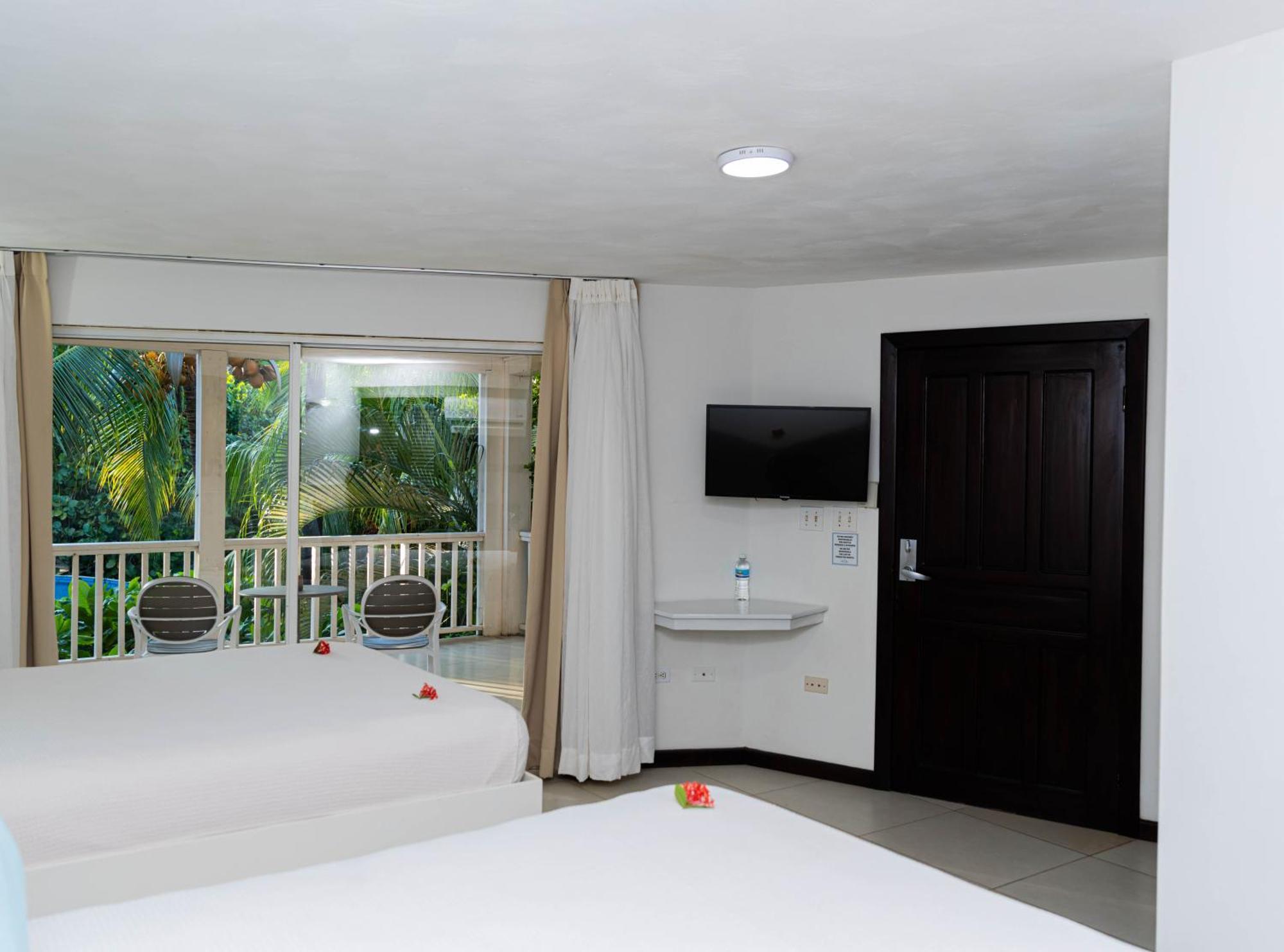 Paradise Beach Hotel & Resort West Bay Camera foto