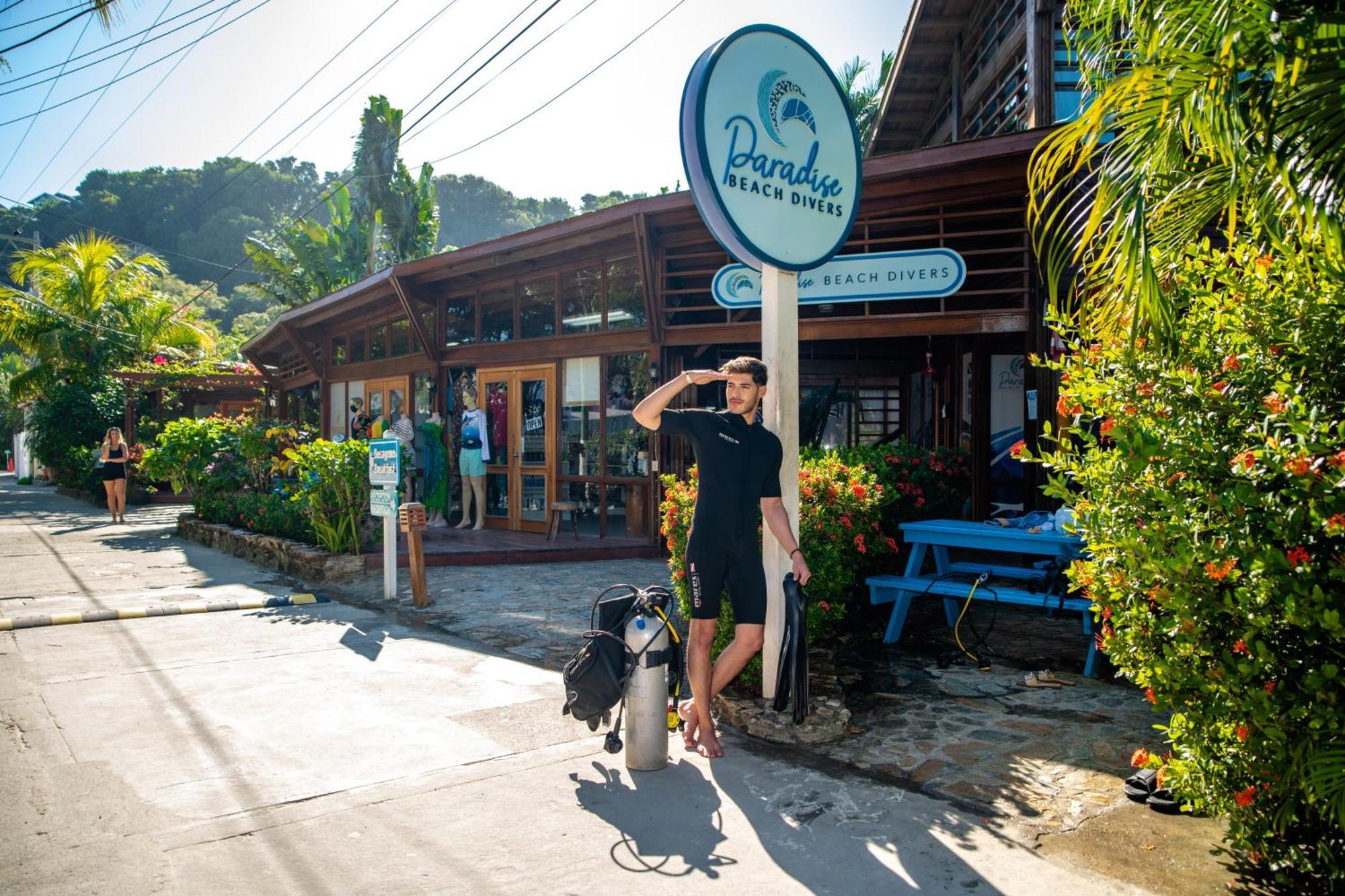 Paradise Beach Hotel & Resort West Bay Esterno foto